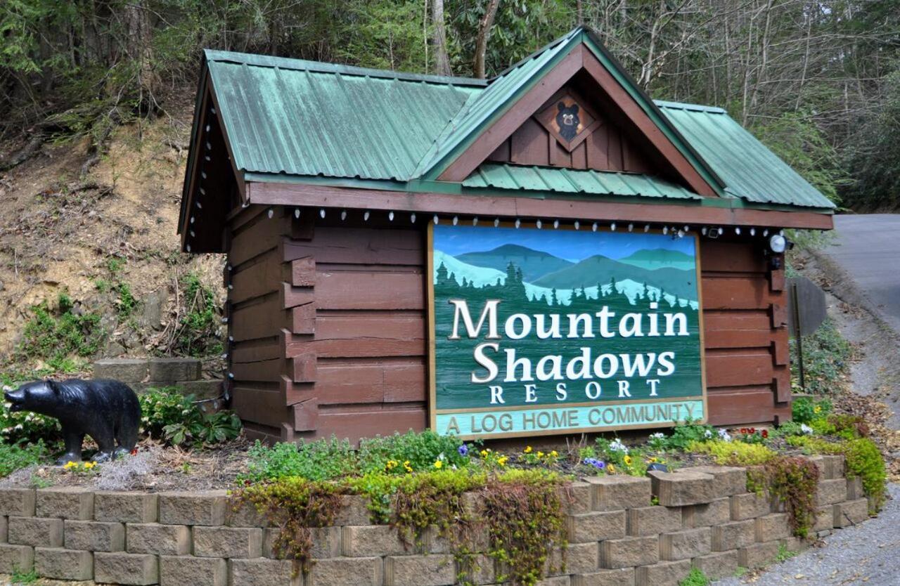 גטלינבורג Mountain Eden, Hot Tub, Resort Pool, Wifi, 1089 Free Tickets Each Paid Day, Dollywood And More מראה חיצוני תמונה